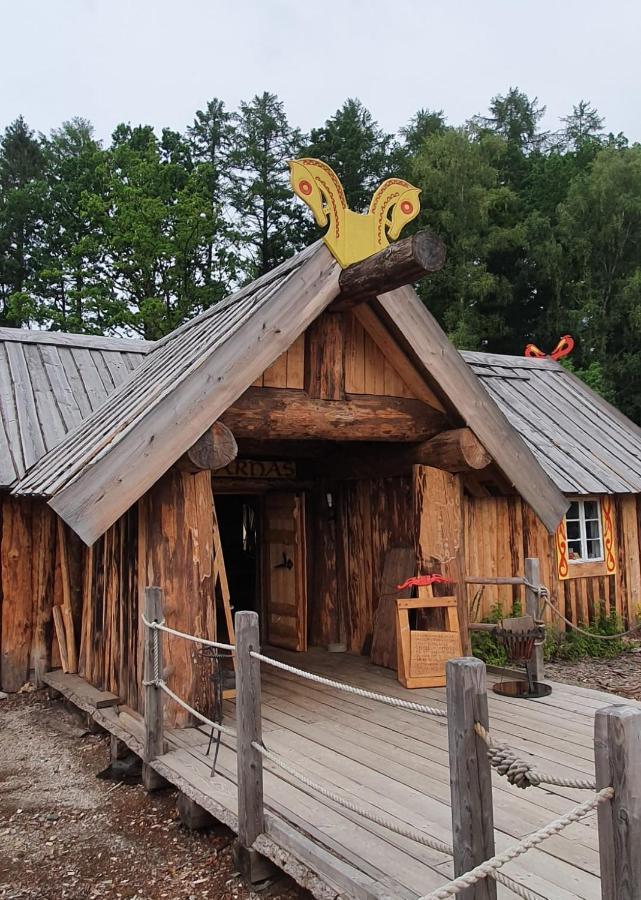 Vittfarnas Hird Vikingaby Bed & Breakfast Sosdala ภายนอก รูปภาพ