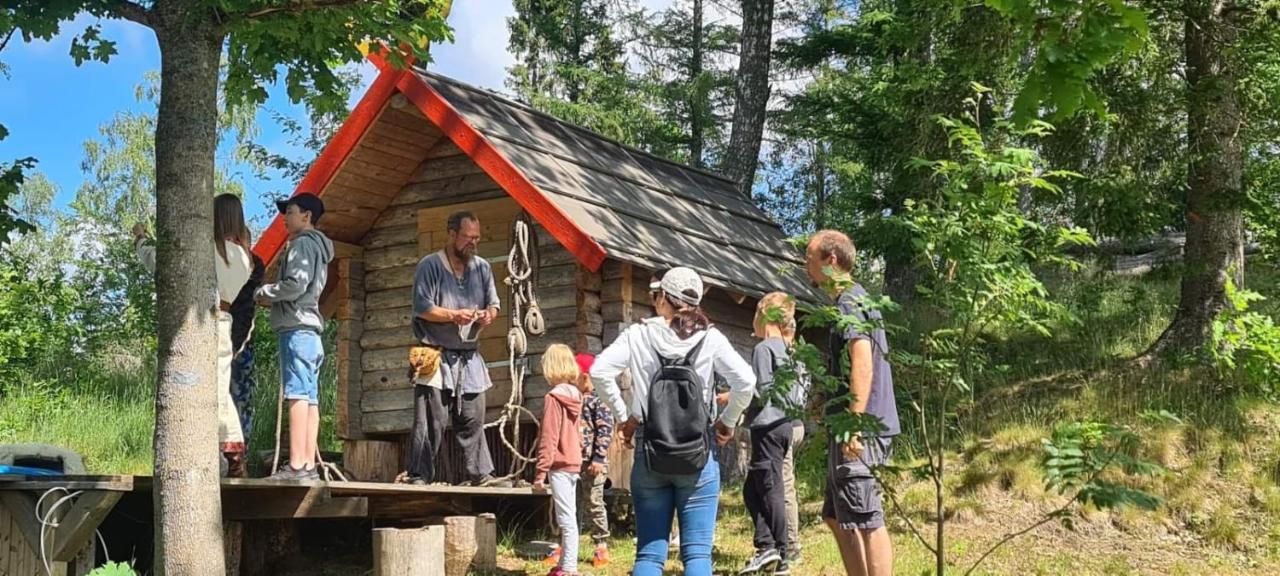 Vittfarnas Hird Vikingaby Bed & Breakfast Sosdala ภายนอก รูปภาพ