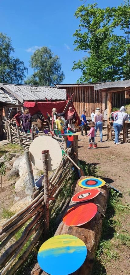 Vittfarnas Hird Vikingaby Bed & Breakfast Sosdala ภายนอก รูปภาพ