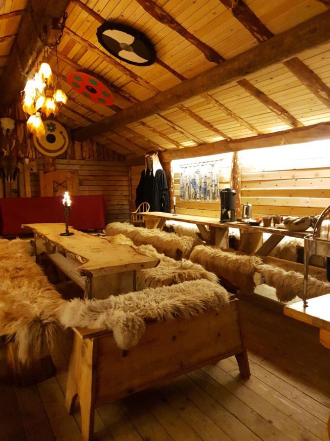 Vittfarnas Hird Vikingaby Bed & Breakfast Sosdala ภายนอก รูปภาพ